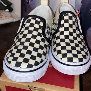 KIDS checkered vans size 9 NWT
